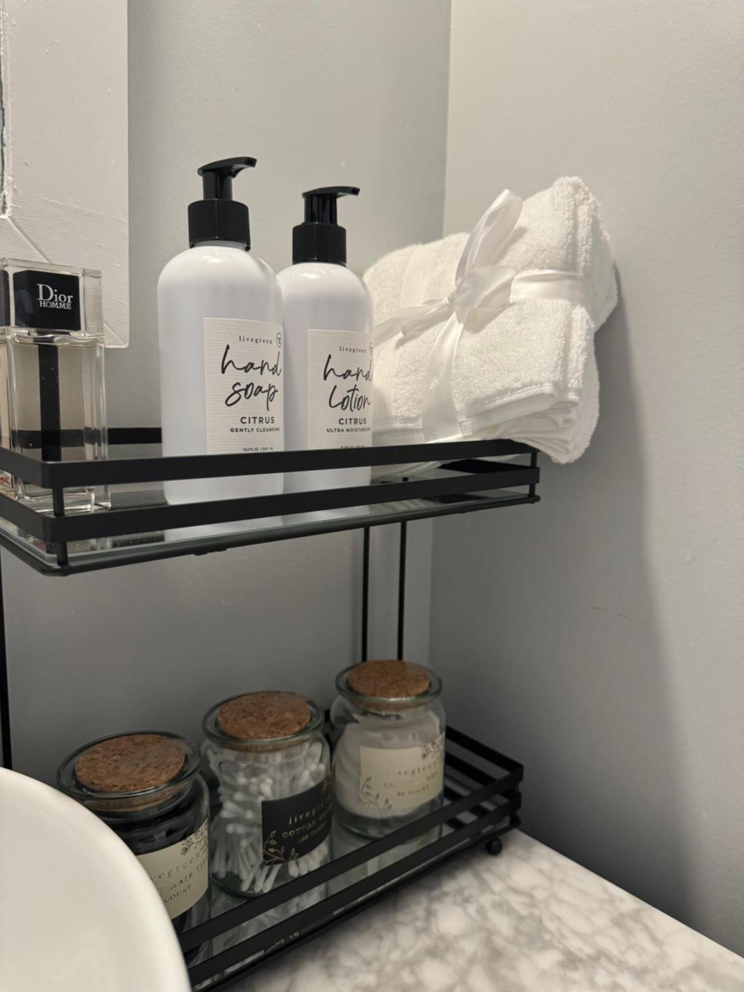 Luxury Downtown 1bd Apartment *